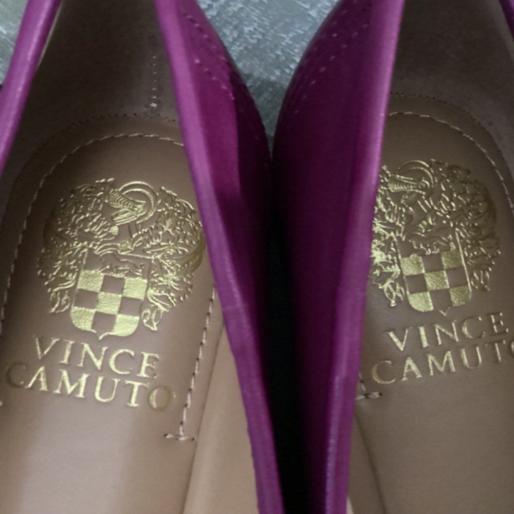 Vince Camuto Minndy Flat (Women), size 8 - Picture 4 of 10